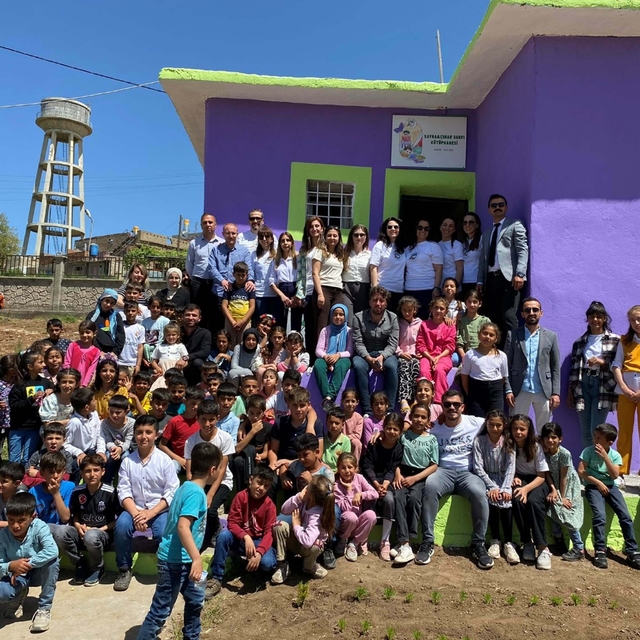 İzmir'de 'İyilik' gecesinin geliri öğrencilere burs olacak