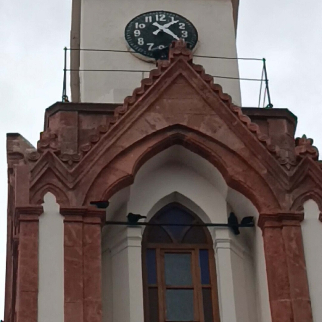 Saatli Cami'nin bozuk saati, 18 yıl sonra onarıldı