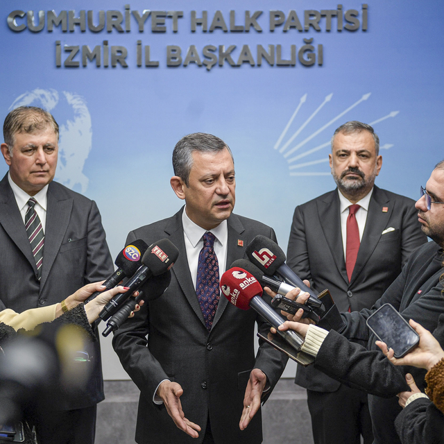 CHP Genel Başkanı Özel, İzmir'de konuştu:
