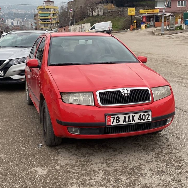 Karabük'te otomobilin bir çocuğa çarpma anı güvenlik kamerasında