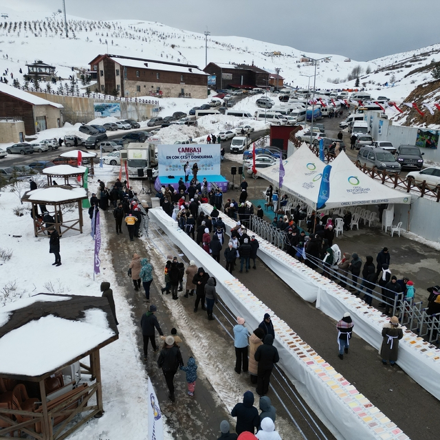 Ordu'da hazırlanan 1301 çeşit dondurma Guinness Rekorlar Kitabı'na girdi