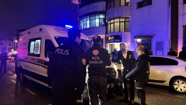 Kocaeli'de düğün sonrası çıkan kavgada 2 kişi tabancayla yaralandı