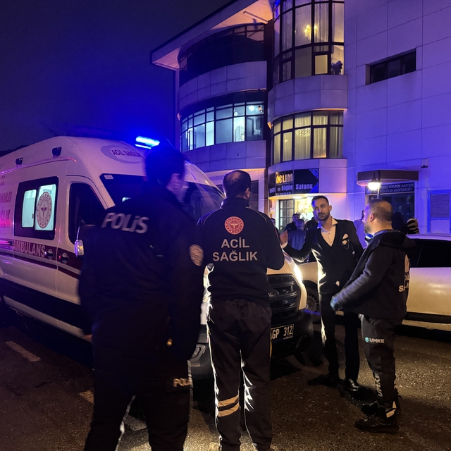 Kocaeli'de düğün sonrası çıkan kavgada 2 kişi tabancayla yaralandı