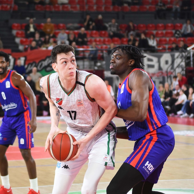 Karşıyaka potada kayıplarda