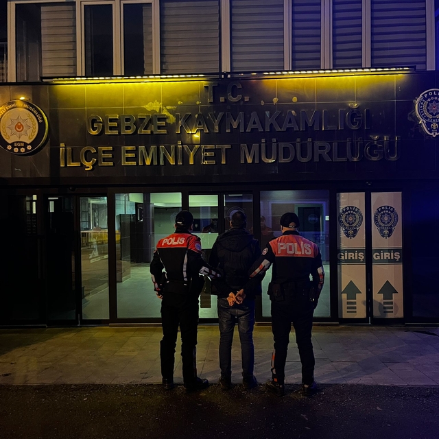 Kocaeli'de 20 yıl 2 ay kesinleşmiş hapis cezası bulunan firari hükümlü yaka...