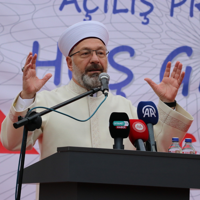Diyanet İşleri Başkanı Erbaş, Zonguldak'ta Kur'an kursunun açılışında konuş...