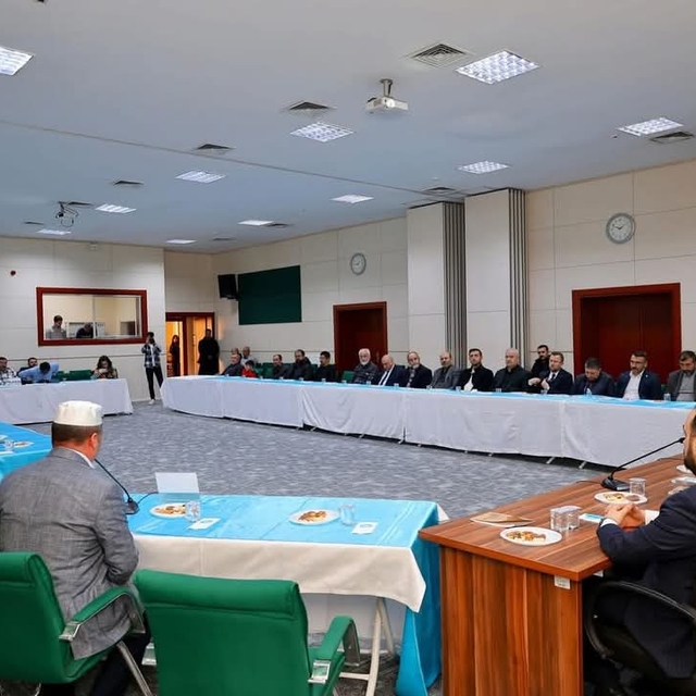 İlim Yayma Cemiyeti Niğde Şube Başkanı Özdemir, güven tazeledi