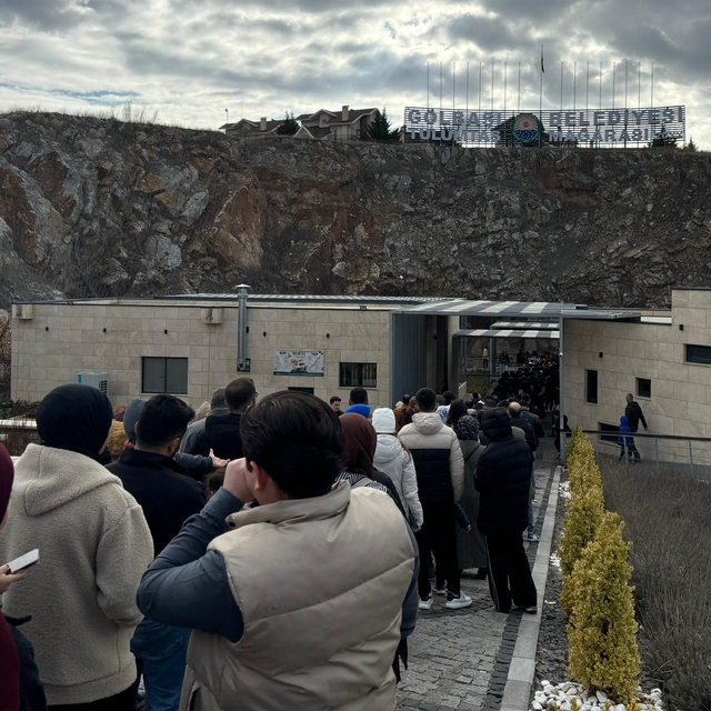 Gölbaşı'ndaki Tulumtaş Mağarası'nda ziyaretçi yoğunluğu