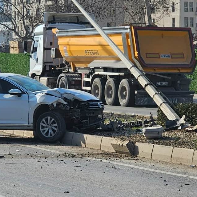 Gaziantep'te iki ayrı trafik kazasında 2 kişi yaralandı