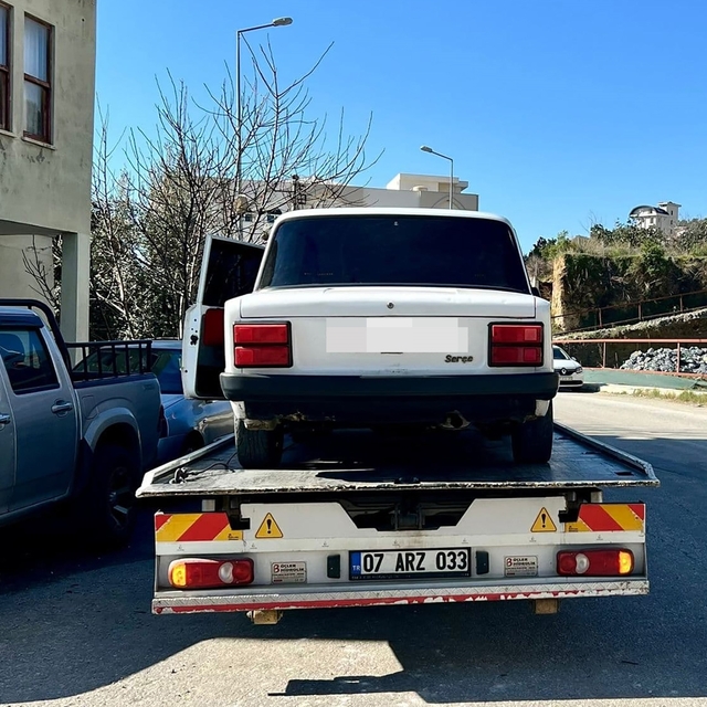 Alanya'da drift atan ehliyetsiz sürücüye toplam 67 bin 236 lira ceza kesild...