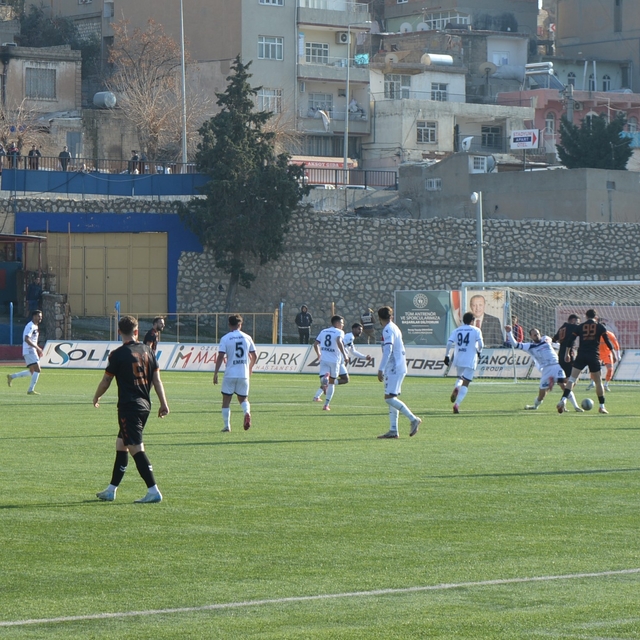Mardin 1969 Spor - İzmir Çoruhlu Futbol Kulübü: 4-1