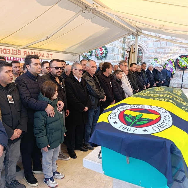 Gazeteci Kenan Molla, son yolculuğuna uğurlandı