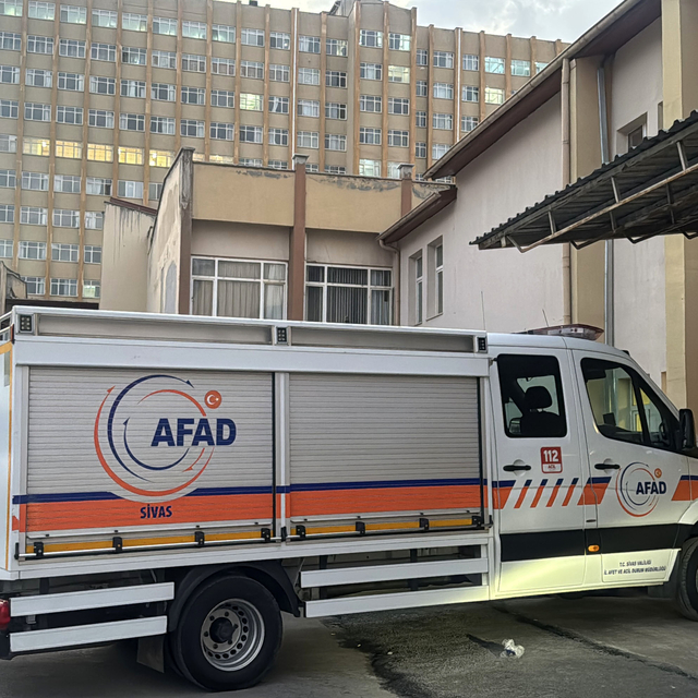 Sivas'ta hastanede yaşanan patlamaya AFAD ekipleri müdahale etti