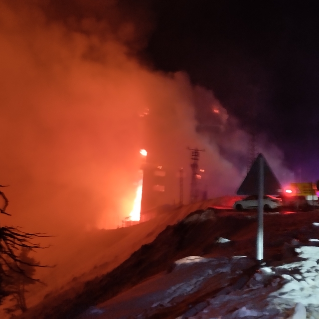 Bolu'daki otel yangını, mutfakta kızgın yağın tutuşmasıyla başlamış