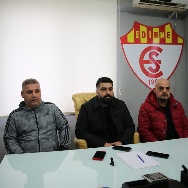 Maddi sıkıntılar yaşayan Edirnespor'da hedef "transfer tahtası"nı açmak