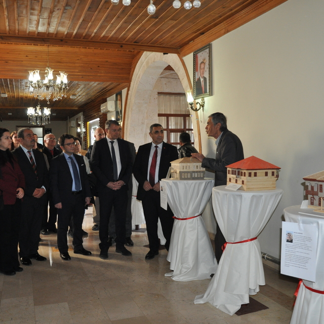 Silifke'deki tarihi konaklar ve köy evlerinin maketleri sergilendi