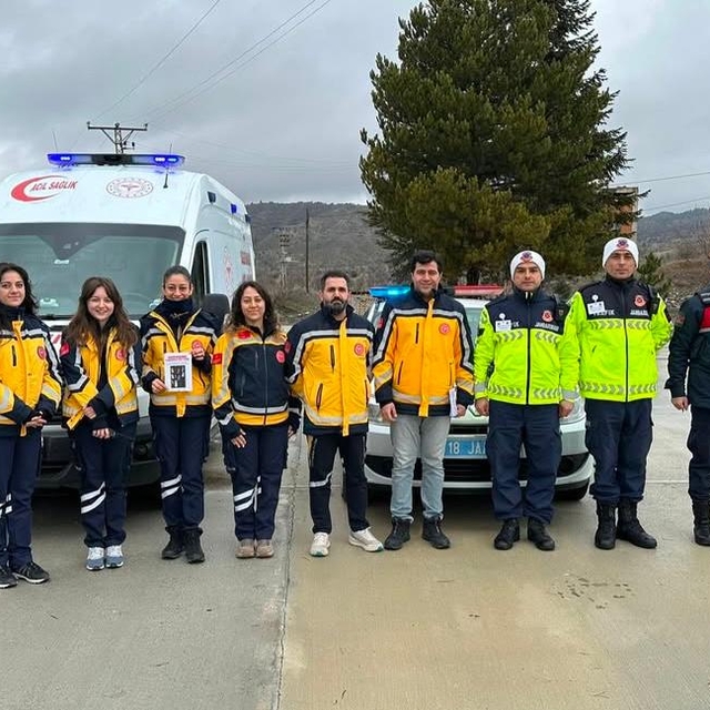 Çankırı'da vatandaşlara fermuar sisteminin önemi anlatıldı