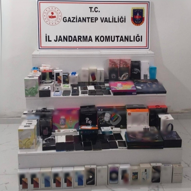 Gaziantep'te gümrük kaçağı elektronik eşyalar ele geçirildi