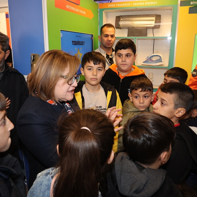 Gaziantep'te bilim tırı 70 bini aşkın öğrenciyi ağırladı