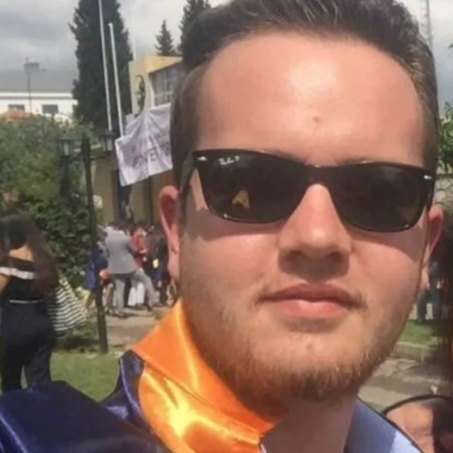 Tartıştığı kişiyi parke taşıyla öldürdü