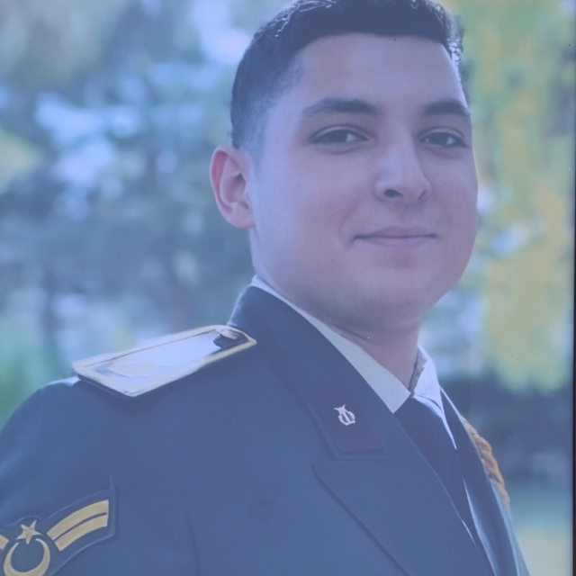 Kayak yaparken kaza geçiren astsubay, toprağa verildi