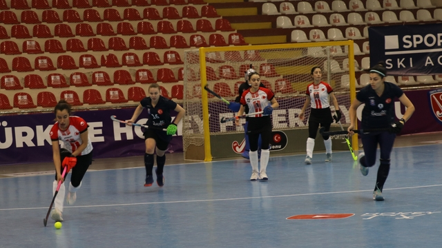 Kadınlar Salon Hokeyi Süper Lig şampiyonu Gaziantep Dorukspor oldu