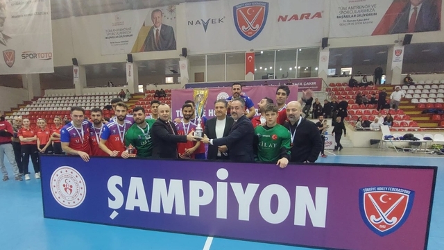Erkekler Salon Hokeyi Süper Lig şampiyonu Gaziantep Polisgücü oldu
