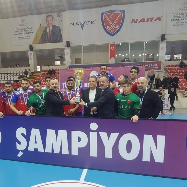 Erkekler Salon Hokeyi Süper Lig şampiyonu Gaziantep Polisgücü oldu