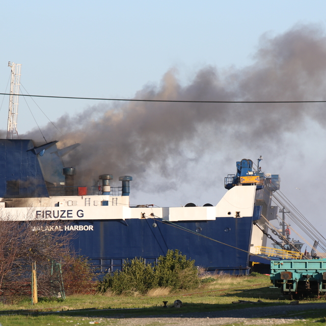 Samsun'da kuru yük gemisinde yangın