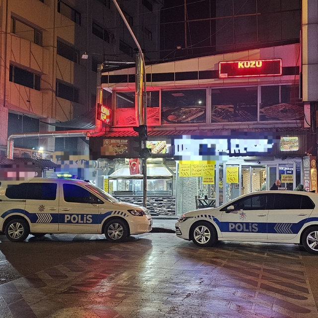 Çalıştığı kebapçıda silahlı saldırıya uğrayan Şehmus, 'çete hesaplaşması' n...