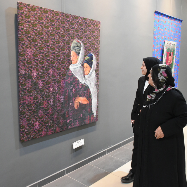 "Yankı ve Yansı Arasında Anadolu Kadınları" sergisi Malatya'da açıldı