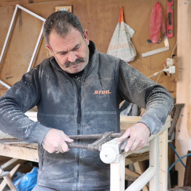 Marangoz ustaları mesleklerini aktaracakları çırak bulamamaktan yakınıyor