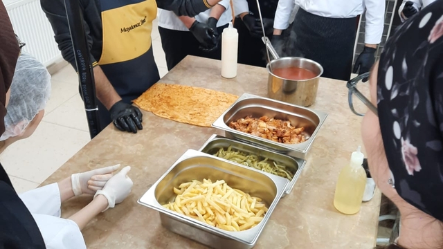 Bilecik Şeyh Edebali Üniversitesinden "Hızlı yemek restoran uygulaması" dersi