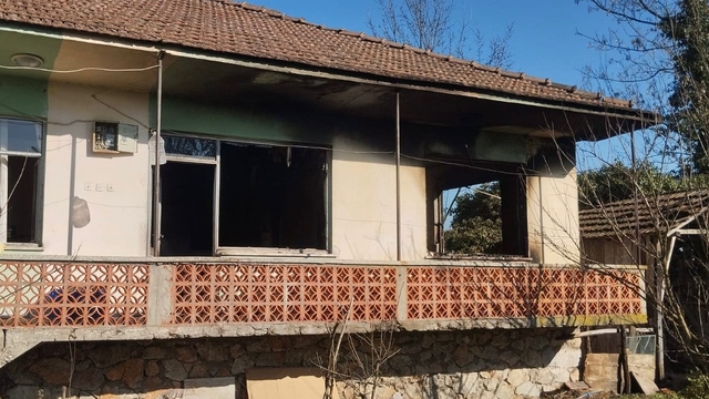 Sakarya'da evde çıkan yangında yaşlı kadın öldü