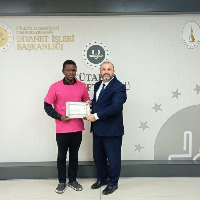Benin uyruklu üniversitesi öğrencisi Kütahya'da Müslüman oldu