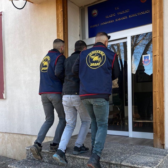 Elazığ'da çeşitli suçlardan aranan 21 hükümlü yakalandı
