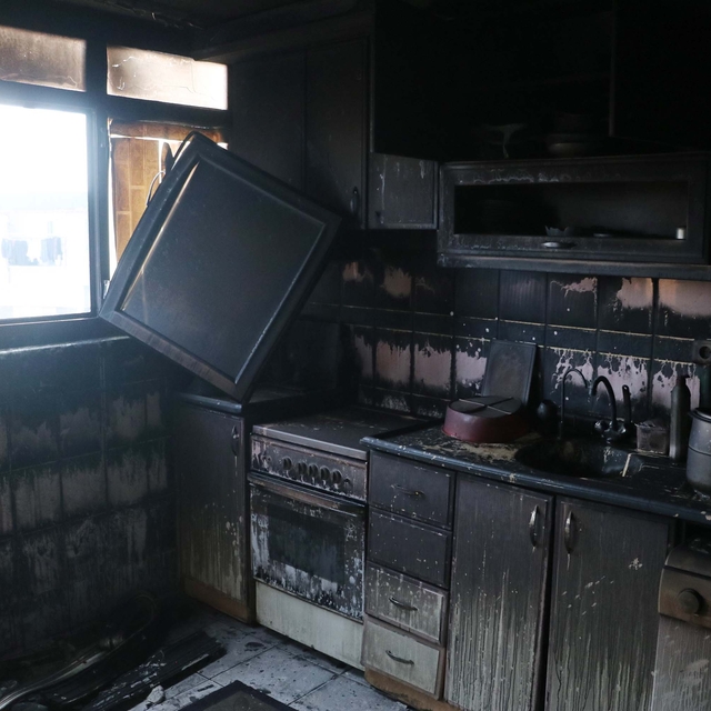 Yangında 3 çocuğunu kurtaran Suriyeli Esraa'nın cenazesi ülkesine gönderile...