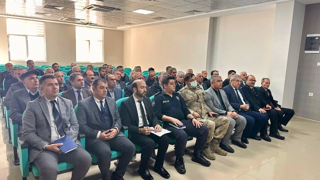 Çelikhan Kaymakamı Altınöz, kurum amirleri ve muhtarlarla bir araya geldi