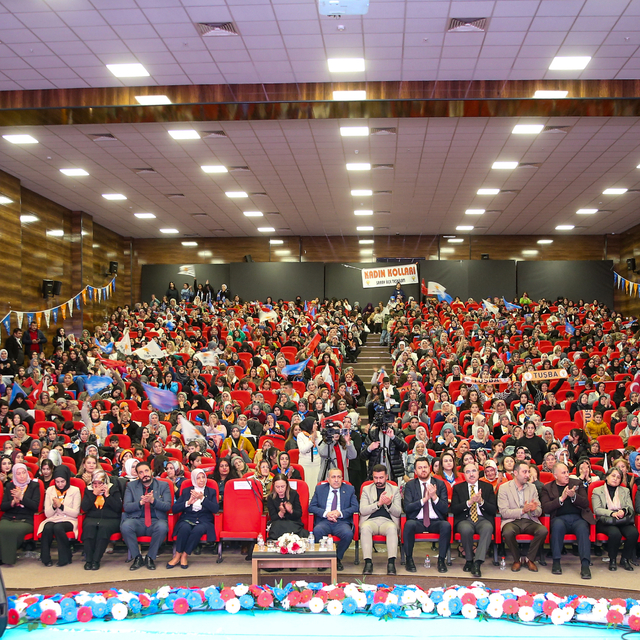 Van'da AK Parti İl Kadın Kolları 7. Olağan Kongresi yapıldı