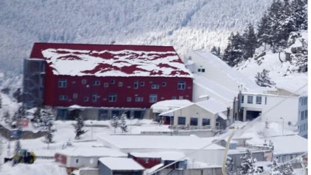 Çalışma ve Sosyal Güvenlik Bakanlığı müfettişlerinden yanan otelde inceleme (3)