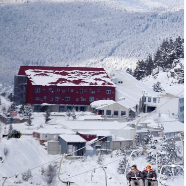 Çalışma ve Sosyal Güvenlik Bakanlığı müfettişlerinden yanan otelde inceleme...
