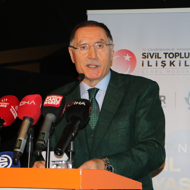 Şeref Malkoç: İnşallah toplumun bütün kesimlerinin taleplerini karşılayacak...