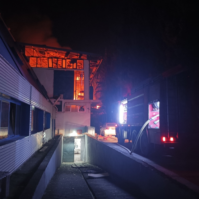 Bursa'da tekstil fabrikasında korkutan yangın