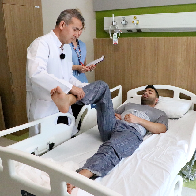 Bel fıtığı hastası Gaziantep'te ilk kez yapılan kapalı yöntem ameliyatla sa...