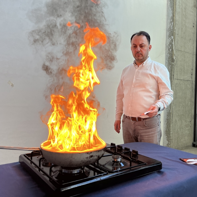 Yağ yangınlarını kısa sürede söndüren ürün geliştirildi