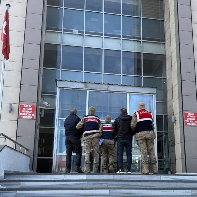 Bitlis'te 9 düzensiz göçmen yakalandı