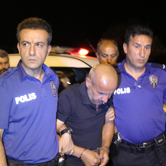 Danimarka'dan gelip, eski eşi ile kızını havuzda öldüren sanığın cezası ona...