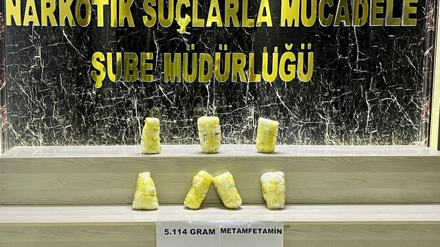 Bitlis'te aracın yedek lastiğine zulalanmış 5 kilo 114 gram uyuşturucu ele geçirildi