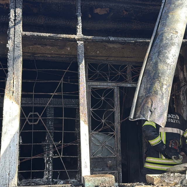 Elazığ'da evde çıkan yangın söndürüldü