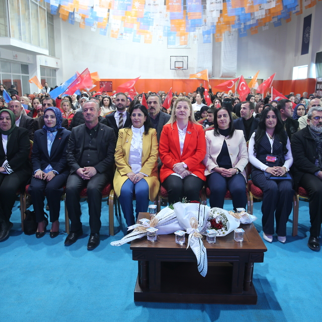 Hakkari'de AK Parti İl Kadın Kolları 7. Olağan Kongresi yapıldı